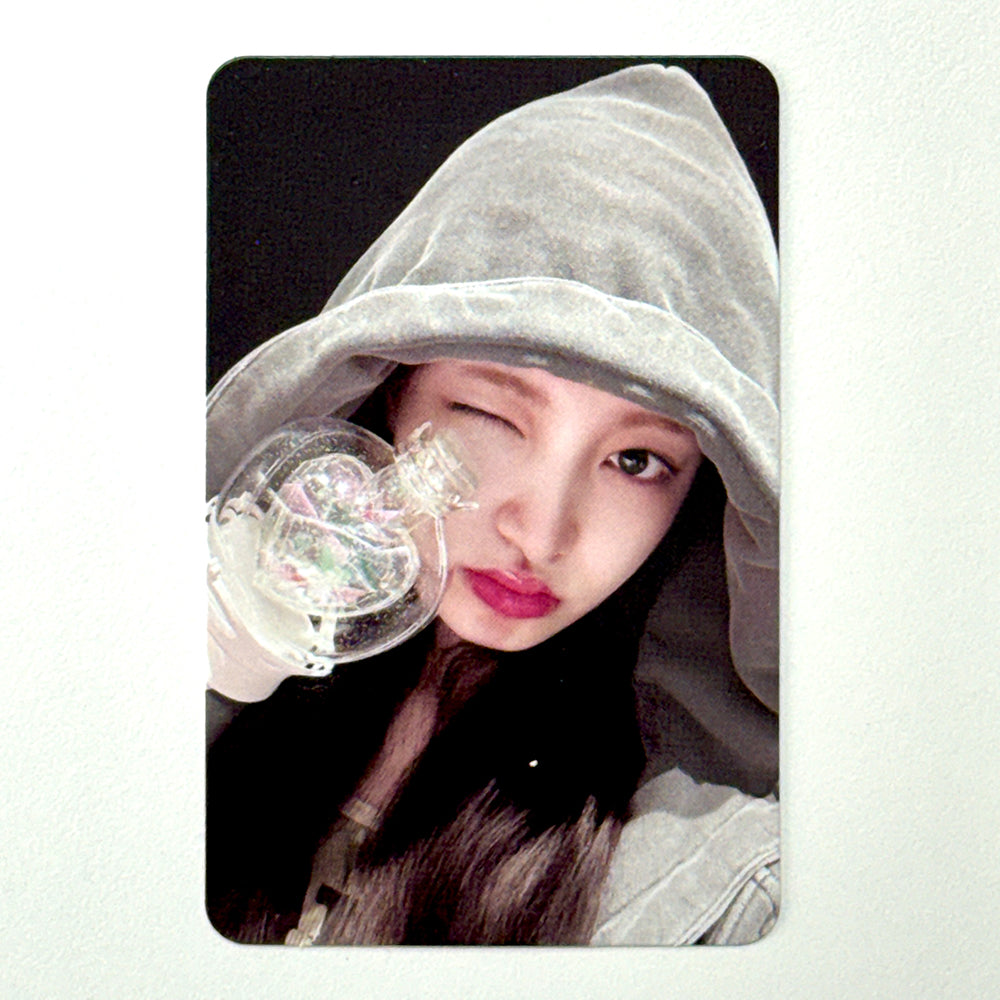 [ON HAND] IVE OFFICIAL LIGHT STICK VER 2 POB (STARSHIP SQUARE)